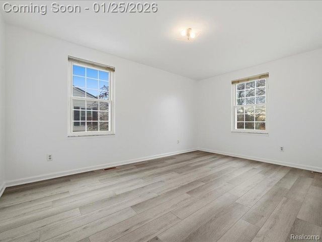 15913 N Franklin Drive, Clinton Charter Township, MI 48038