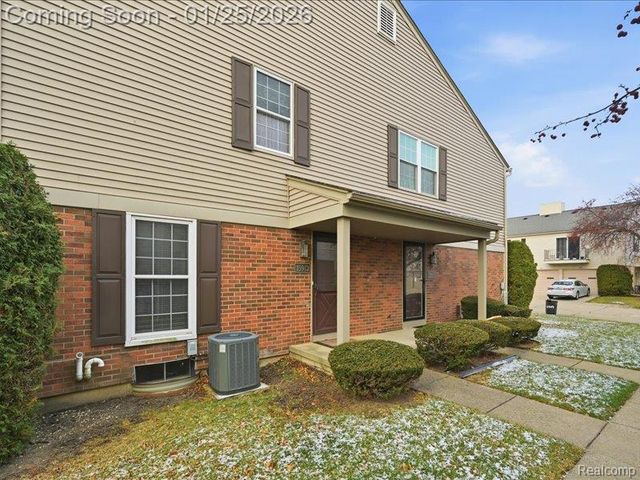 15913 N Franklin Drive, Clinton Charter Township, MI 48038