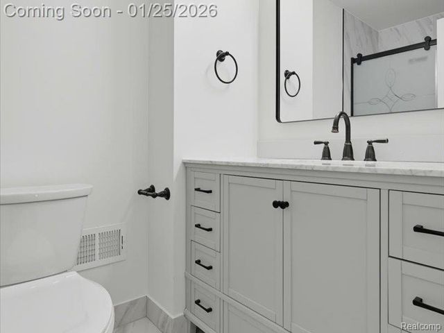 15913 N Franklin Drive, Clinton Charter Township, MI 48038