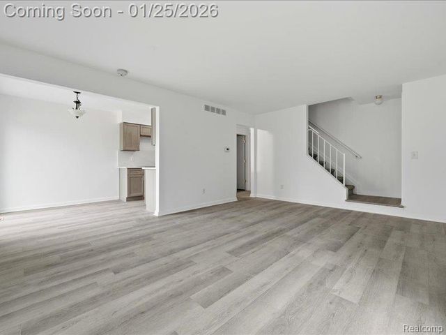 15913 N Franklin Drive, Clinton Charter Township, MI 48038