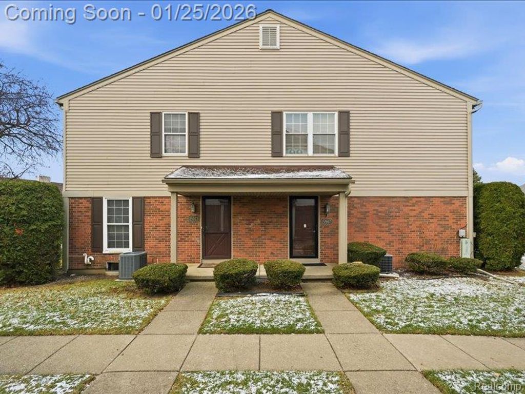 15913 N Franklin Drive, Clinton Charter Township, MI 48038