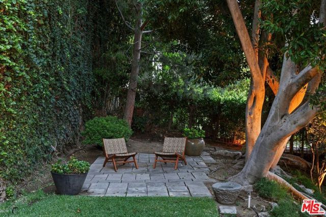 8241 Lincoln Terrace, Los Angeles, CA 90069