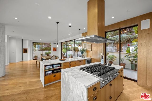 8241 Lincoln Terrace, Los Angeles, CA 90069