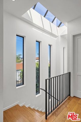 8241 Lincoln Terrace, Los Angeles, CA 90069