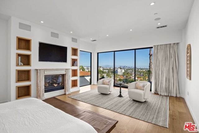 8241 Lincoln Terrace, Los Angeles, CA 90069