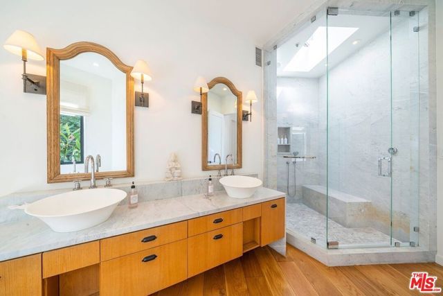 8241 Lincoln Terrace, Los Angeles, CA 90069