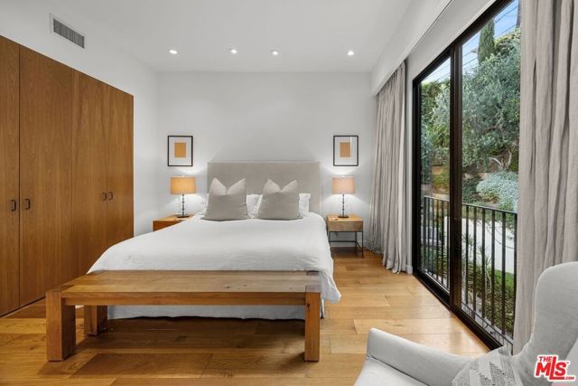 8241 Lincoln Terrace, Los Angeles, CA 90069