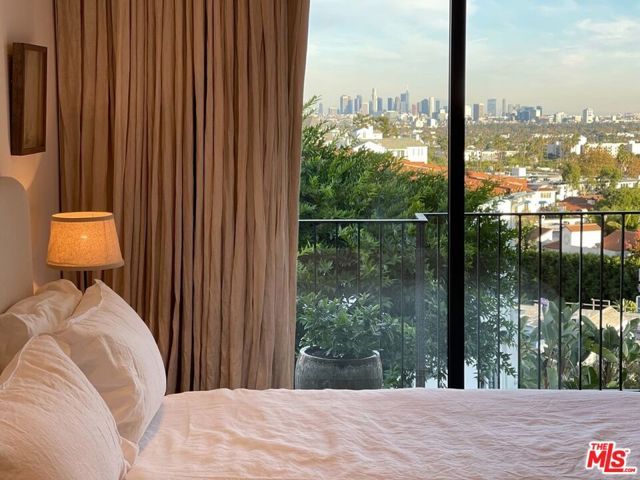 8241 Lincoln Terrace, Los Angeles, CA 90069