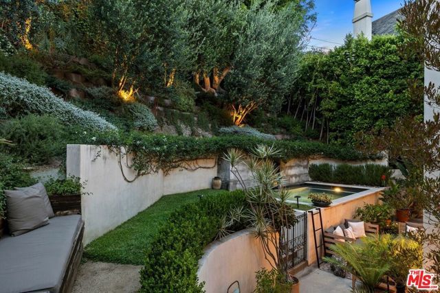 8241 Lincoln Terrace, Los Angeles, CA 90069