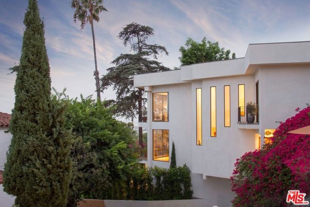 8241 Lincoln Terrace, Los Angeles, CA 90069