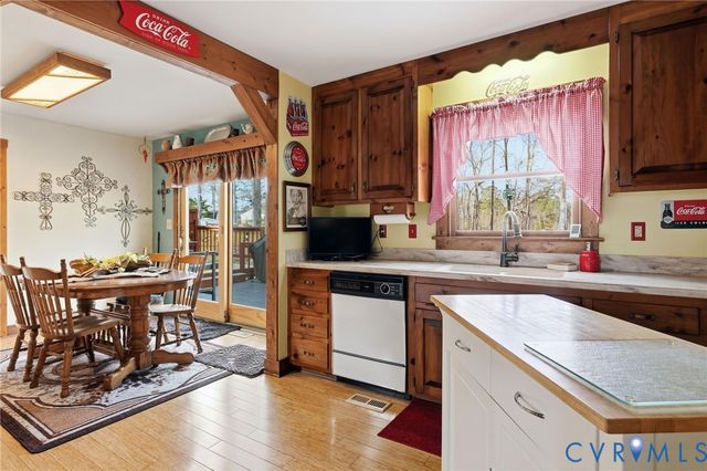 4022 Evelake Rd, Chesterfield, VA 23237