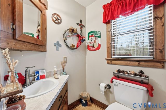 4022 Evelake Rd, Chesterfield, VA 23237