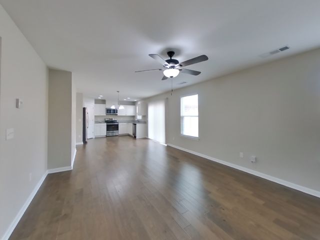 2904 Cherry Point Ln, Columbia, TN 38401