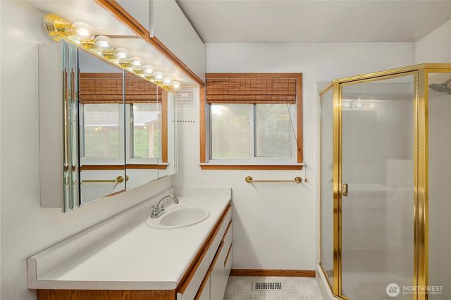 827 Marine View Circle SW, Normandy Park, WA 98166