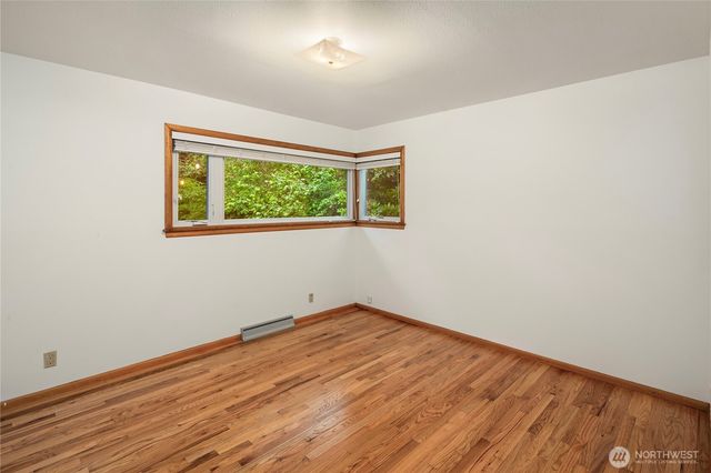 827 Marine View Circle SW, Normandy Park, WA 98166