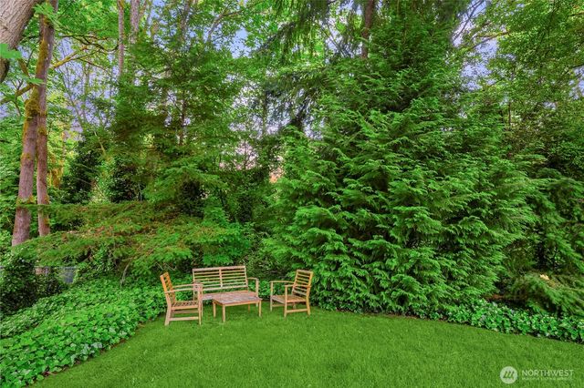 827 Marine View Circle SW, Normandy Park, WA 98166