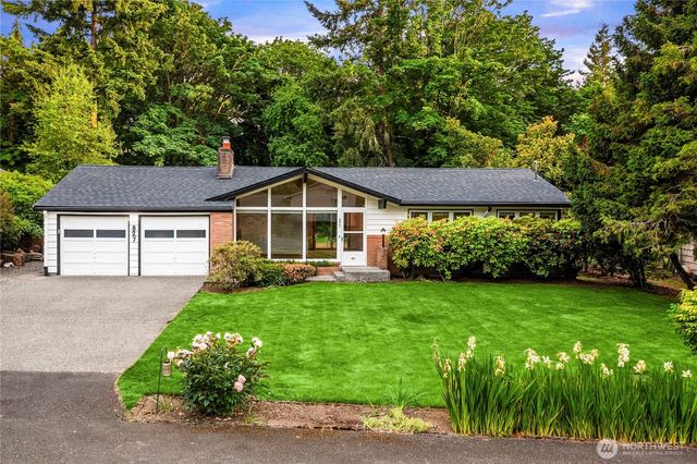 827 Marine View Circle SW, Normandy Park, WA 98166