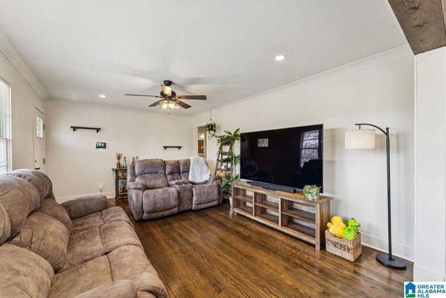 609 BARCLAY LANE, Birmingham, AL 35206