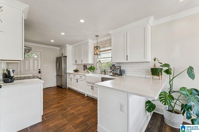 609 BARCLAY LANE, Birmingham, AL 35206