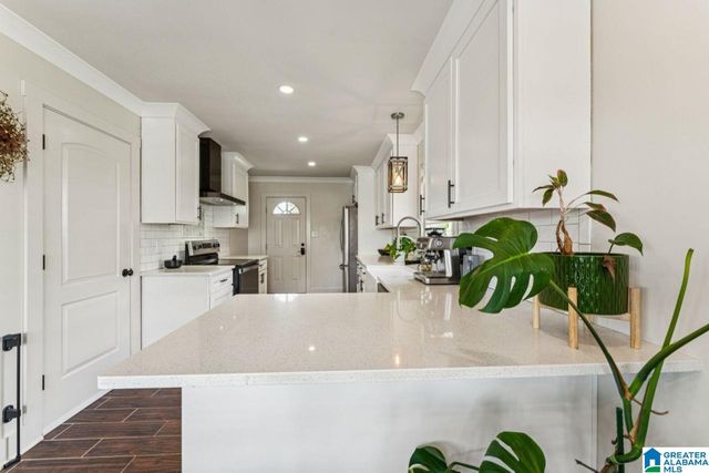 609 BARCLAY LANE, Birmingham, AL 35206