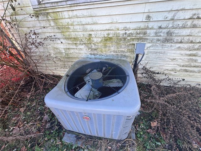 28 Bloomfield Avenue, Buffalo, NY 14220