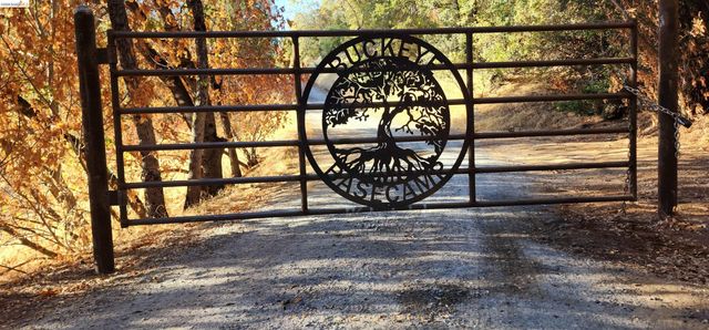 18399 Lime Kiln Rd., Sonora, CA 95370
