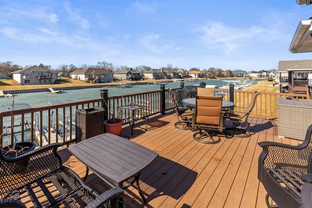 1004 SHOAL POINTE Drive, Carter Lake, IA 51510