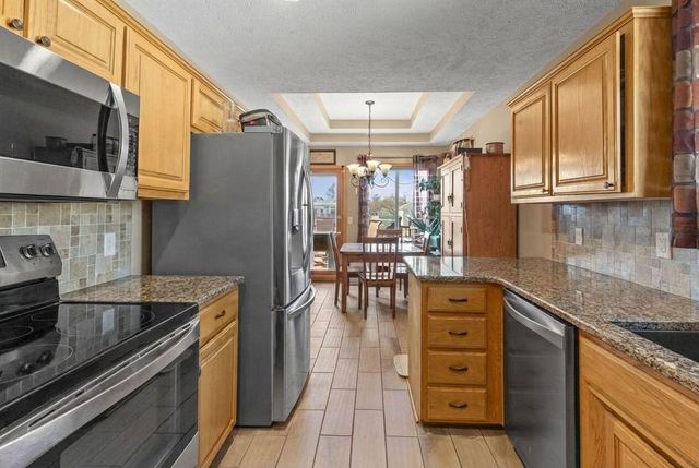 1004 SHOAL POINTE Drive, Carter Lake, IA 51510