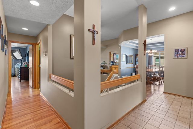 1004 SHOAL POINTE Drive, Carter Lake, IA 51510