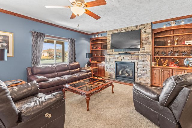 1004 SHOAL POINTE Drive, Carter Lake, IA 51510