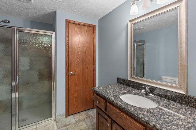 1004 SHOAL POINTE Drive, Carter Lake, IA 51510