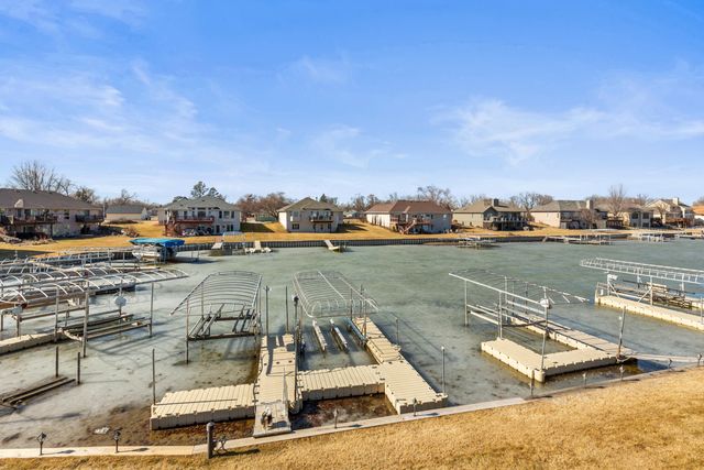 1004 SHOAL POINTE Drive, Carter Lake, IA 51510