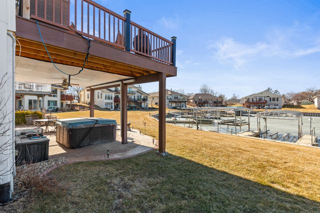 1004 SHOAL POINTE Drive, Carter Lake, IA 51510