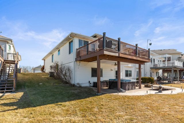 1004 SHOAL POINTE Drive, Carter Lake, IA 51510