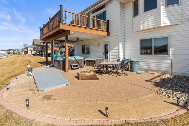 1004 SHOAL POINTE Drive, Carter Lake, IA 51510