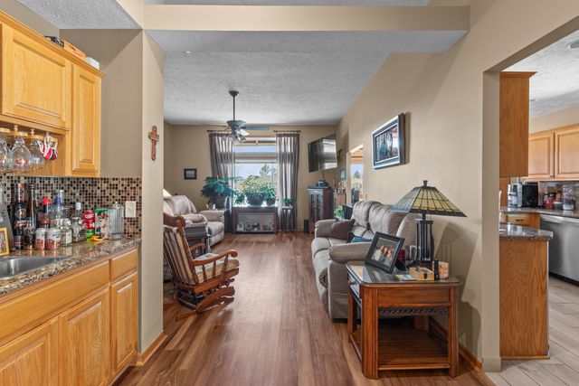 1004 SHOAL POINTE Drive, Carter Lake, IA 51510