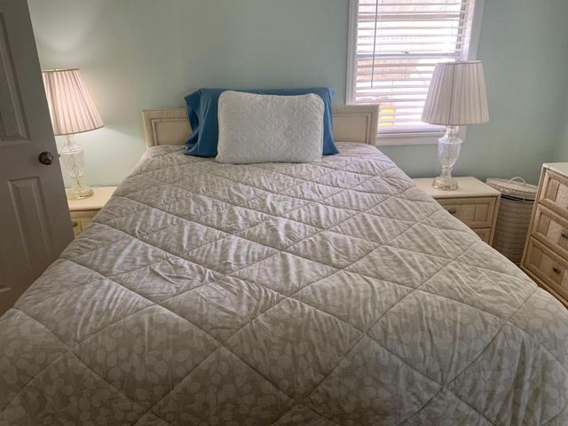 8217 SE Swan Avenue, Hobe Sound, FL 33455