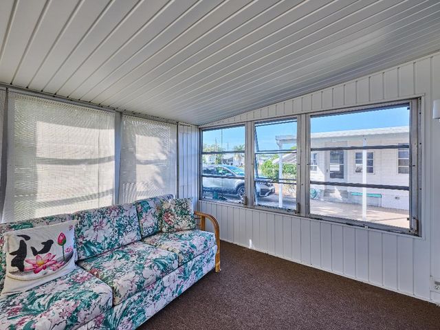 8217 SE Swan Avenue, Hobe Sound, FL 33455