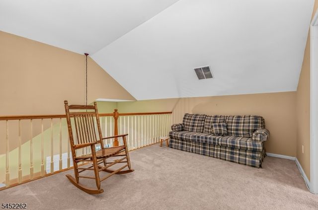 5 Indian Plantation St, Raritan Twp., NJ 08822