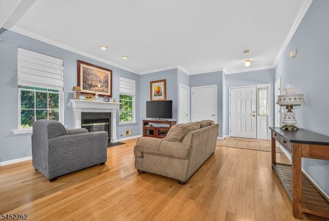 5 Indian Plantation St, Raritan Twp., NJ 08822