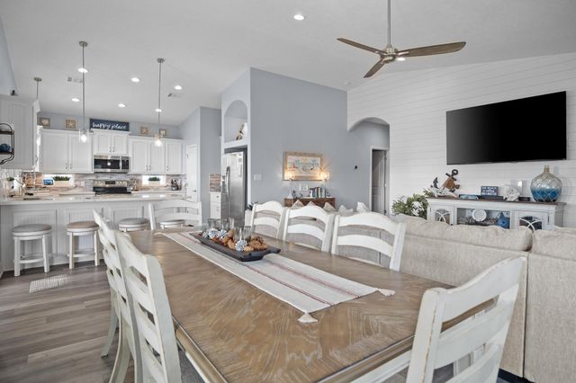 882 Townsend Drive, Crystal Beach, TX 77650