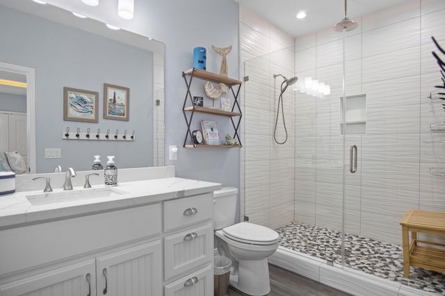 882 Townsend Drive, Crystal Beach, TX 77650