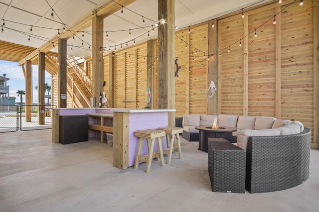 882 Townsend Drive, Crystal Beach, TX 77650