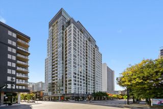 750 N Hudson Avenue 1004, Chicago, IL 60654