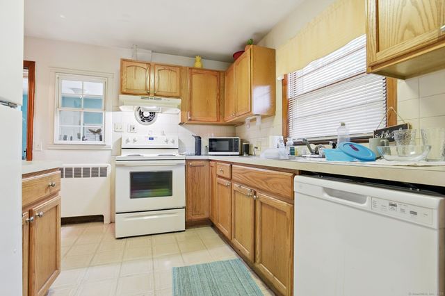 233 Quinnipiac Avenue, North Haven, CT 06473