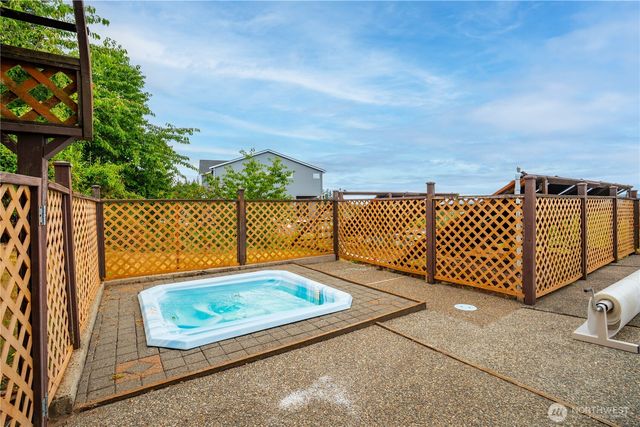 7825 92nd Place NE, Marysville, WA 98270
