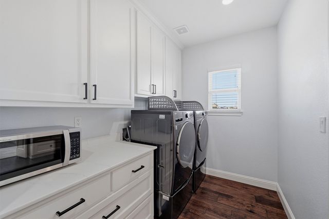 1001 Johnson Trail, Bells, TX 75414