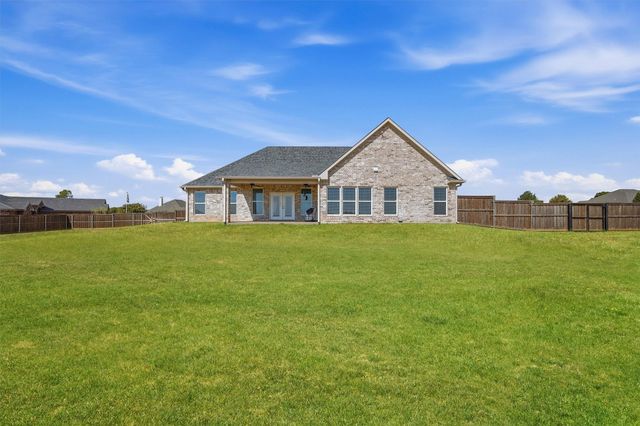 1001 Johnson Trail, Bells, TX 75414