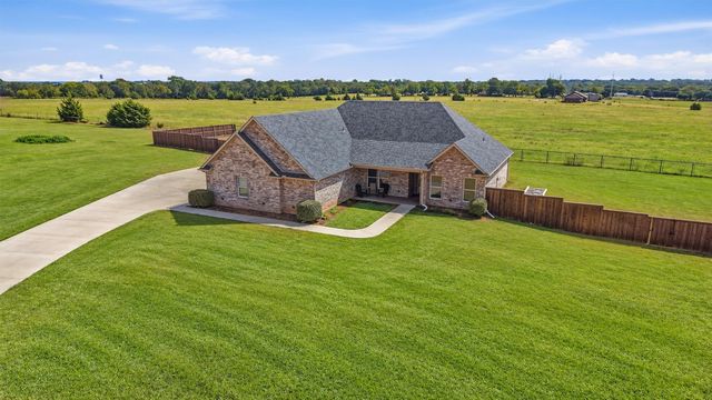 1001 Johnson Trail, Bells, TX 75414