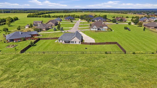 1001 Johnson Trail, Bells, TX 75414